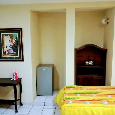 Apartamentos Osuna 马萨特兰 外观 照片